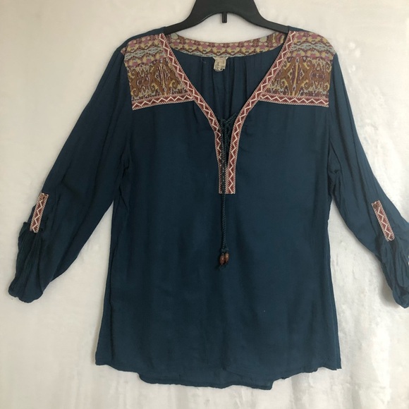 Gimmicks by BKE The Buckle Lace Up Top Women Size Large Navy Blue Long Sleeve - Picture 1 of 6